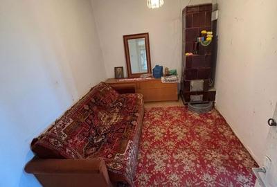 Casă cu 3 camere în Jiul - 2