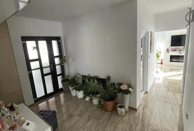 De vanzare Casa spa?ioasa ?i eleganta in zona Nadlac, jud. Arad - 3