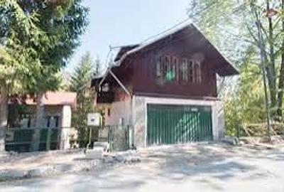 Apartament cu 3 camere decomandat în Central - 1