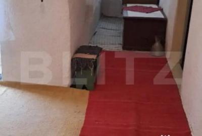 Casă cu 3 camere cu Teren 2310 Mp în Central - 1