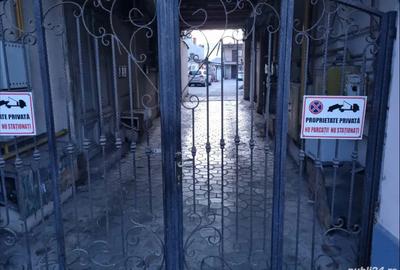 Spatiu ultracentral cu vitrina stradala 100mp utili - 2