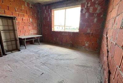 Vila la rosu intr o zona rezidentiala exclusivista Halchiu - 16
