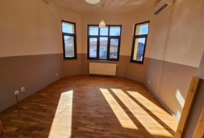 Spațiu de birouri modern – 5 camere, 3 băi – Zona Centrală, Ploiești - 2