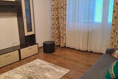 Apartament cu 2 camere decomandat în Titan