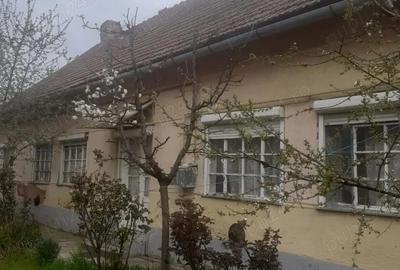 Casă cu 4 camere în Central - 8