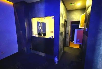 Spațiu comercial, de 150 mp, în Central - 4