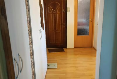 Apartament cu 2 camere decomandat în Km 5 - 3