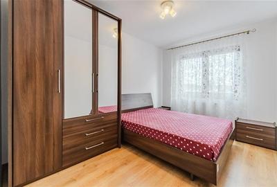 Apartament cu 3 camere decomandat, mobilat în Tractorul - 5