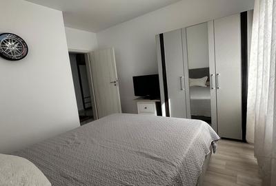 Apartament cu 2 camere decomandat în Apărătorii Patriei - 8
