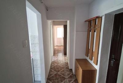 Apartament cu 3 camere decomandat în Central - 1