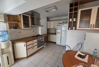 Unirii la intersectie cu strada Traian, stradal, 10 minute metrou - 6