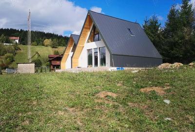 Cabana A Frame cu 3 Dormitoare - Casa de Vacanta cu Teren Valea Doftanei - 2