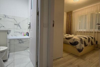 Apartament cu 2 camere semidecomandat, mobilat în Micro 38