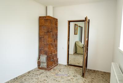 Casa renovata, spatiu pentru familie si gradina - Moinesti - 14