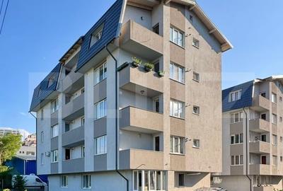 Apartament de vanzare, 3 camere, parcare, zona Vivo