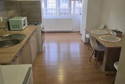 Inchiriez apartament cu 2 camere ,decomandat,situat in zona Bazar Orizont ,pe strada Trandafirilor, - 5