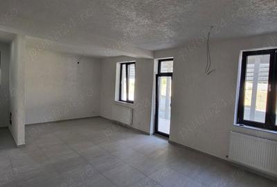 Casă cu 3 camere cu Teren 400 Mp în Vlădești - 5