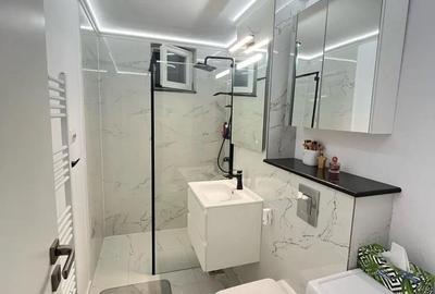 Apartament cu 3 camere decomandat în Împăratul Traian