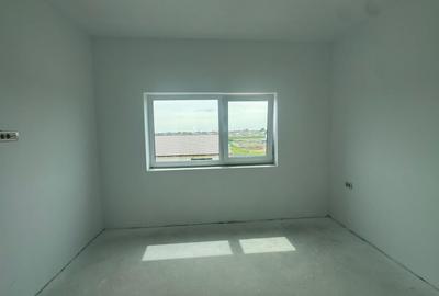 Apartament cu 2 camere decomandat în Bucovăț (Remetea Mare) - 8