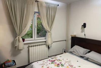 Apartament cu 3 camere decomandat, mobilat în 13 Septembrie - 9