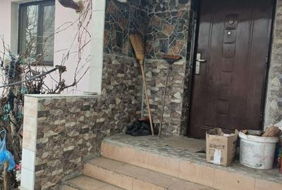 Casă cu 3 camere cu Teren 650 Mp în Bariera Vâlcii - 1