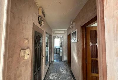 Apartament cu 3 camere decomandat în Podu Roș - 9