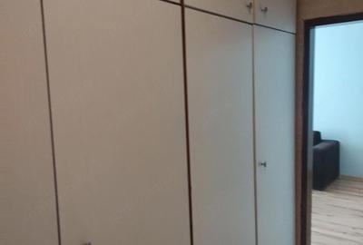Garsonieră decomandată în Tei