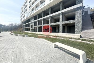 Spațiu comercial, de 250 mp, în Nord - 6