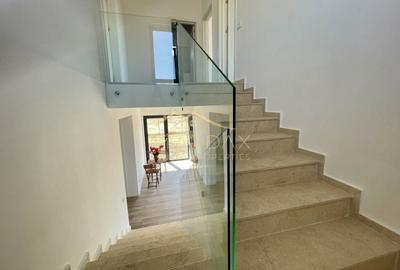 Vila exclusivista**P+1**5 Camere**Teren 704 mp***Langa Padure//Balotesti - 41