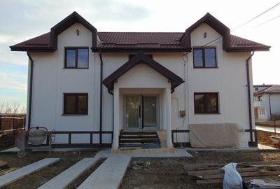 Casă individuală cu 5 camere în Gulia