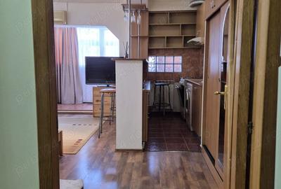 Inchiriez Garsoniera 38mp Piata Delfinului - 2