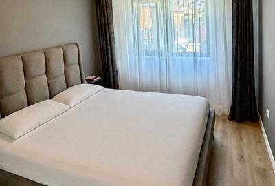 Apartament cu 3 camere decomandat în Patriei - 2
