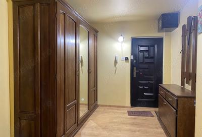 Apartament cu 4 camere decomandat în Malu Roșu - 11