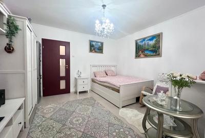 Garsonieră în Titan