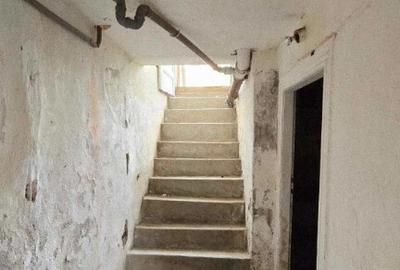 CASA DE VANZARE, SEMICENTRAL, ZONA STRAZILOR AL. VLAHU?A/C. TANASE - 17