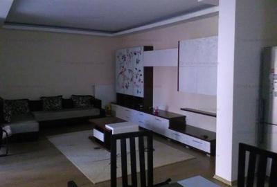 Casă cu 4 camere cu Canalizare în Apollo - 13