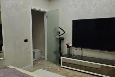Apartament cu 2 camere decomandat, mobilat în Km 5 - 5