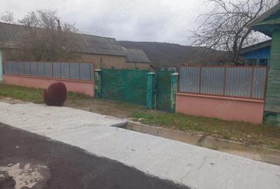 Casă cu 4 camere în Slava Rusă - 5