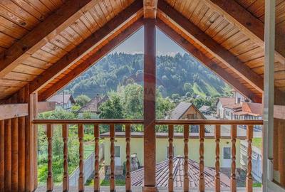 Casă cu 10 camere cu Teren 1074 Mp în Moieciu - 3