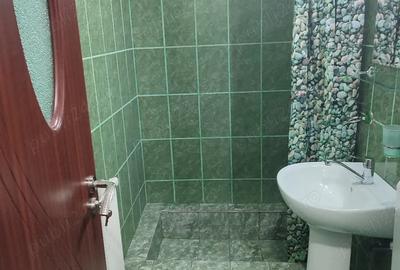 Apartament cu 3 camere decomandat în Central - 1