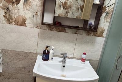 Apartament cu 2 camere în Km 5 - 5