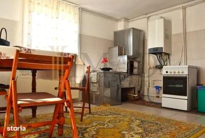 Casă cu 7 camere cu Teren 1020 Mp în Central - 8