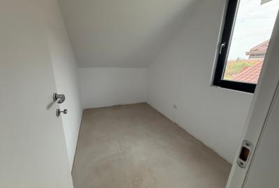 Vilă contemporană , finalizată în 2024, situată pe o stradă privată. - 17