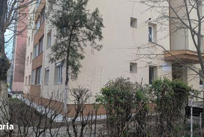 Apartament cu 3 camere semidecomandat în Aurel Vlaicu - 1