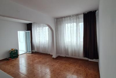 Vanzare apt 3 camere transformat in 2 camere, in Galati, Micro 39A, centrala - 3