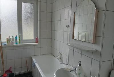 Apartament cu 2 camere decomandat în Central - 1