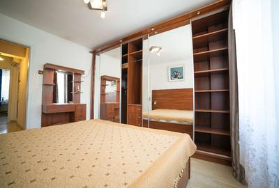 Inchiriez apartam ultracentral(Libelula)- 3 camere, centrala proprie - 5