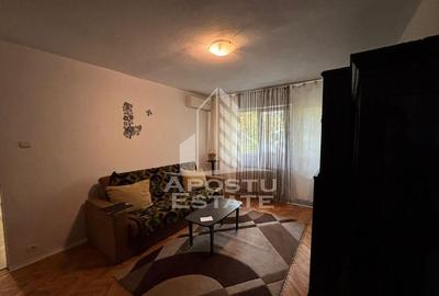 Apartament cu 3 camere semidecomandat în Take Ionescu