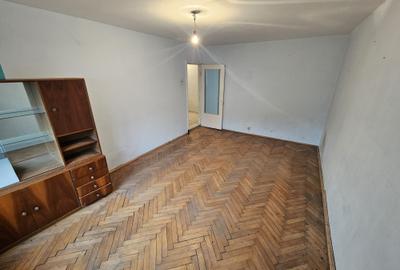 Apartament 3 camere decomandat zona Nicolina 2 Scoala Alecu Rossu - 4