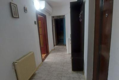 Apartament cu 3 camere decomandat în Micro 11 - 2